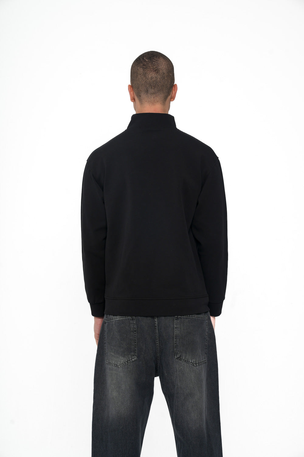 FULL ZIP-UP JACKET IN BLACK