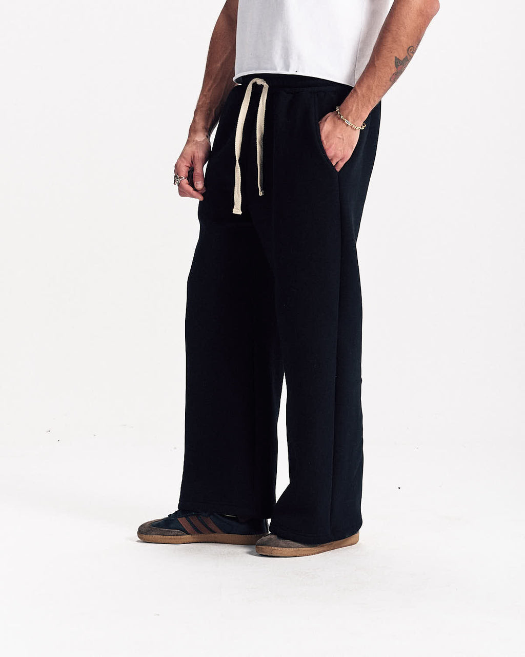 Signature Sweatpants in Black